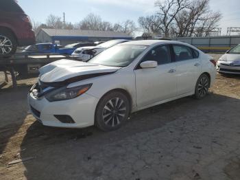  Salvage Nissan Altima