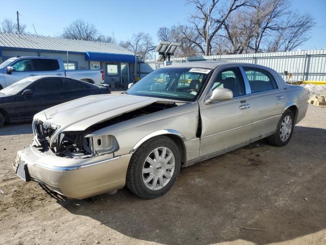  Salvage Lincoln Towncar
