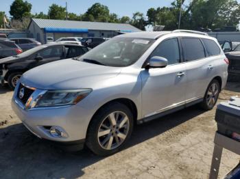  Salvage Nissan Pathfinder