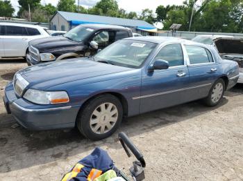  Salvage Lincoln Towncar