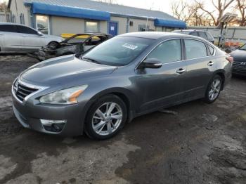  Salvage Nissan Altima