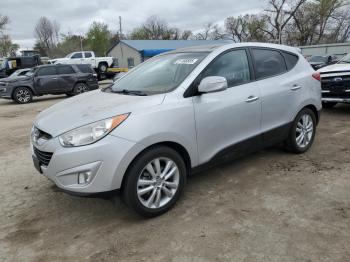  Salvage Hyundai TUCSON