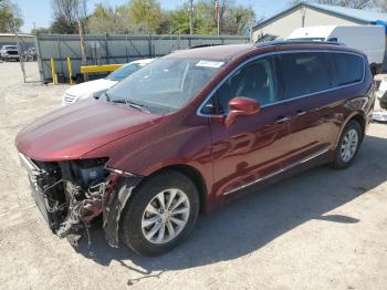  Salvage Chrysler Pacifica