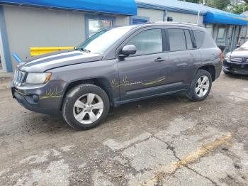  Salvage Jeep Compass
