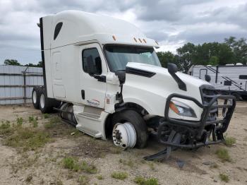  Salvage Freightliner Cascadia 1