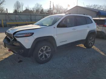  Salvage Jeep Cherokee