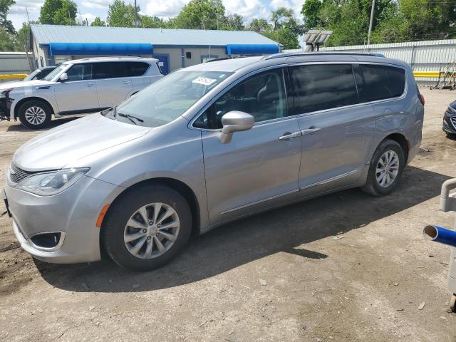  Salvage Chrysler Pacifica