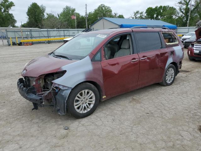  Salvage Toyota Sienna