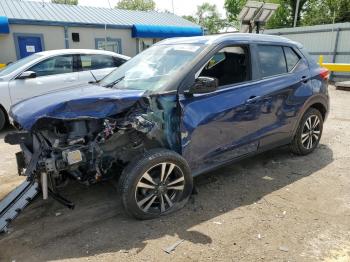  Salvage Nissan Kicks