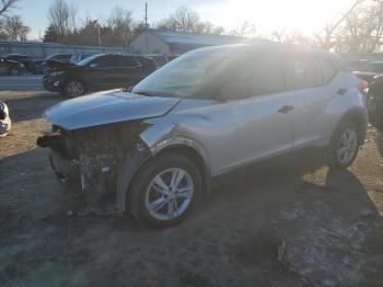  Salvage Nissan Kicks