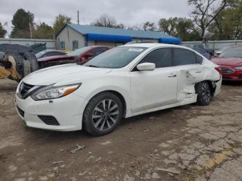  Salvage Nissan Altima