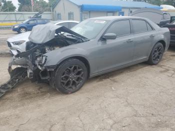  Salvage Chrysler 300