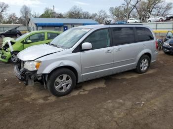  Salvage Dodge Caravan