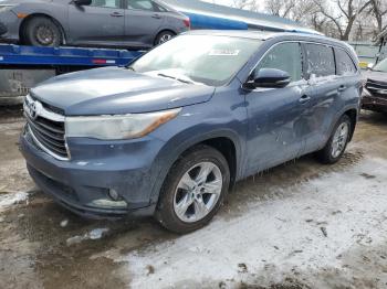  Salvage Toyota Highlander