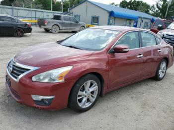  Salvage Nissan Altima