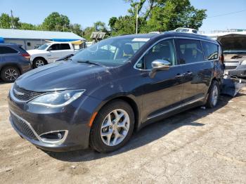  Salvage Chrysler Pacifica