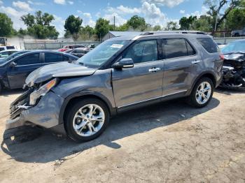  Salvage Ford Explorer