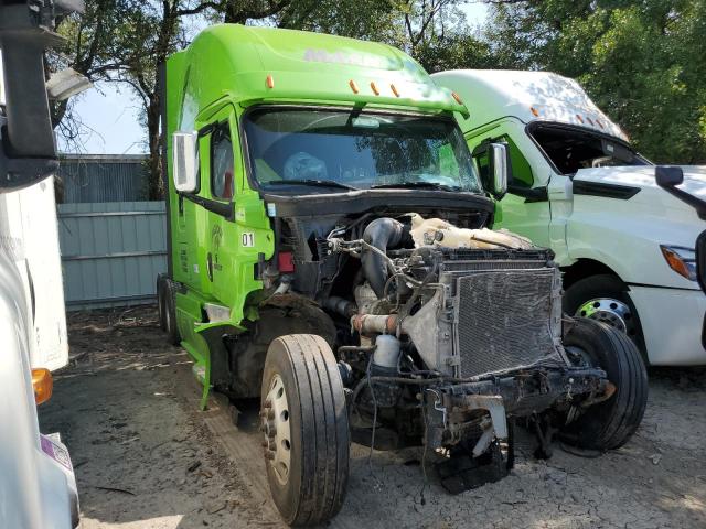  Salvage Freightliner Cascadia 1