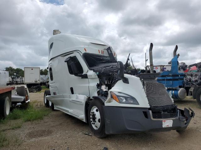  Salvage Freightliner Cascadia 1