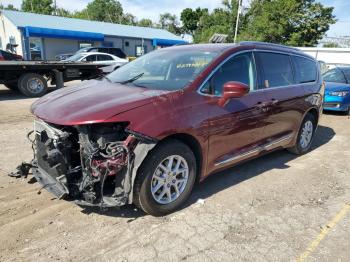  Salvage Chrysler Pacifica