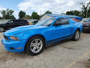  Salvage Ford Mustang