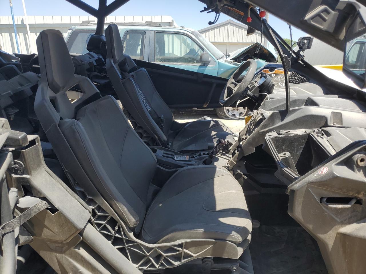 Can-Am Maverick X Ds Turbo Image 2