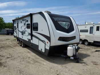  Salvage Winnebago Minnie