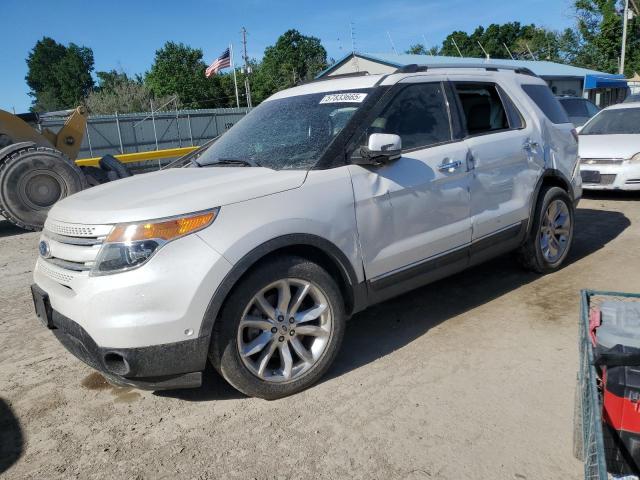  Salvage Ford Explorer