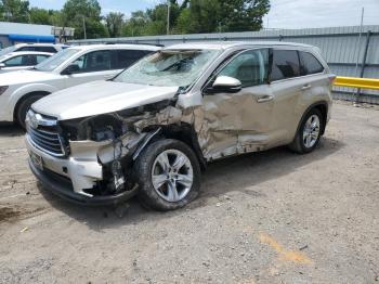  Salvage Toyota Highlander