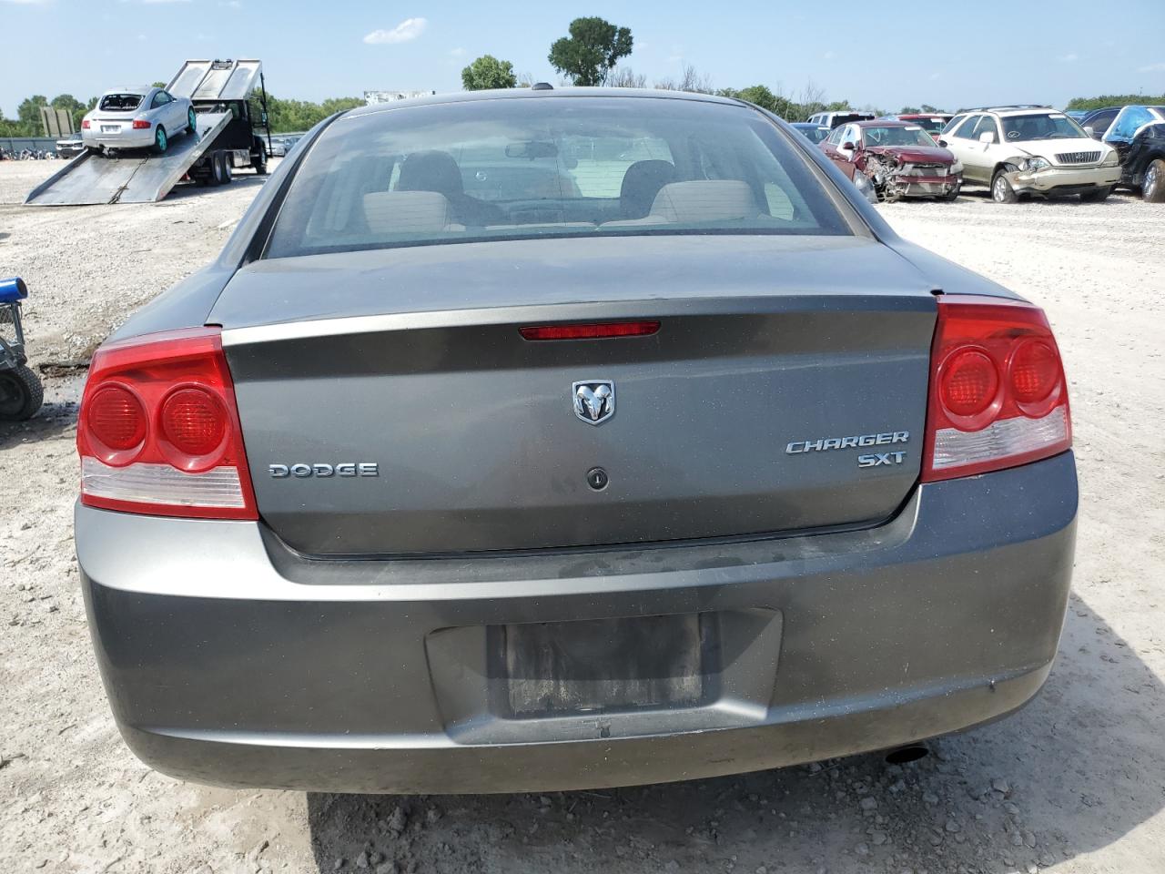 Dodge Charger Sxt Image 2