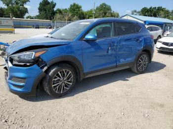  Salvage Hyundai TUCSON