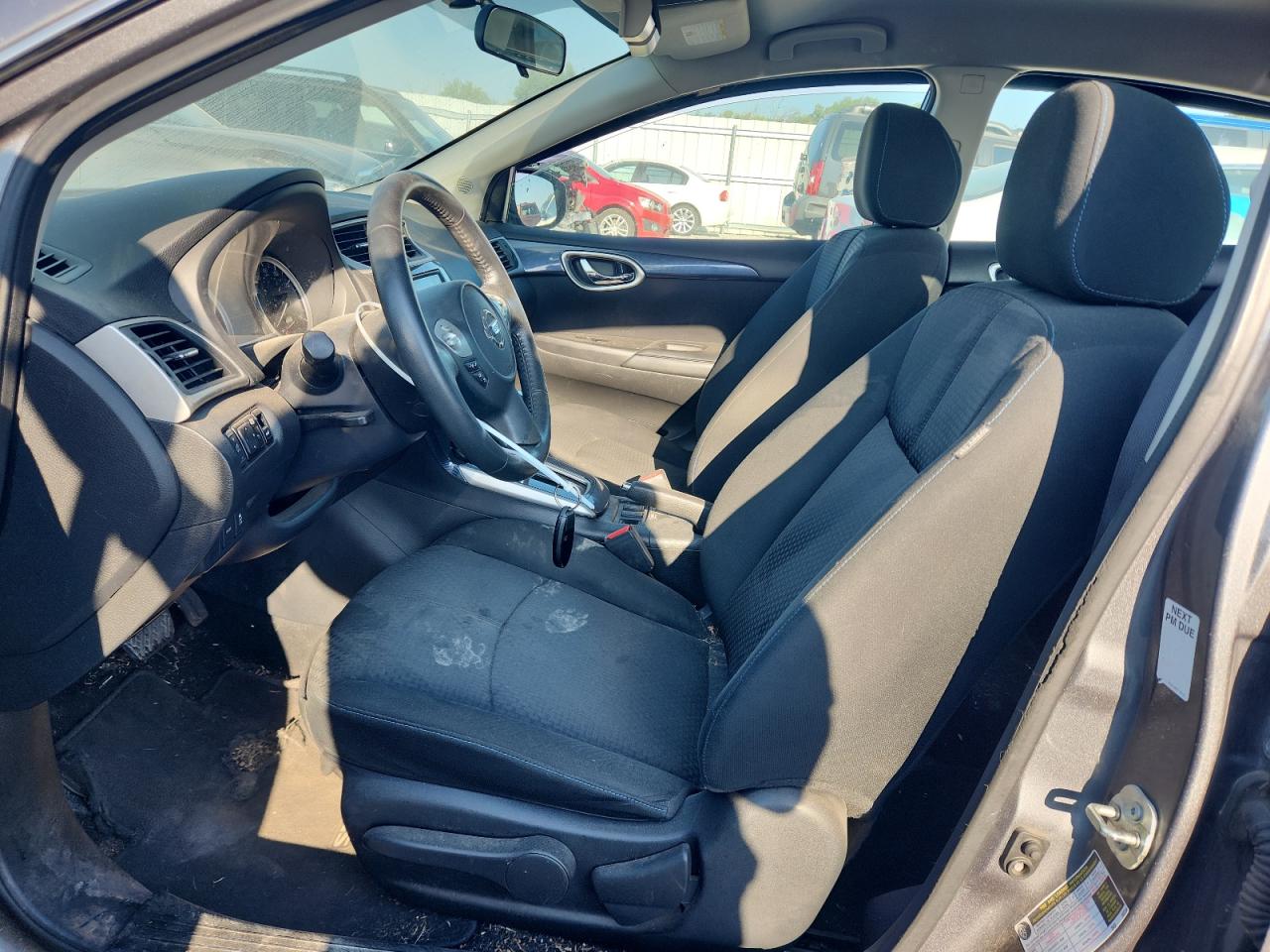 Nissan Sentra S Image 4