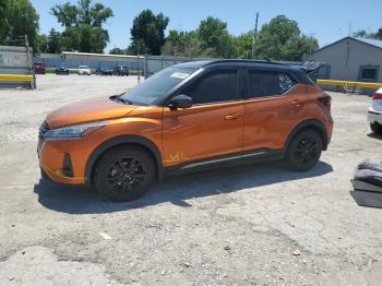  Salvage Nissan Kicks