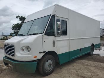  Salvage Freightliner Chassis M Line Walk-in Va