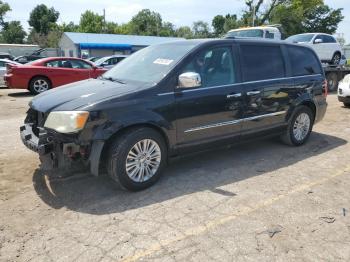  Salvage Chrysler Minivan