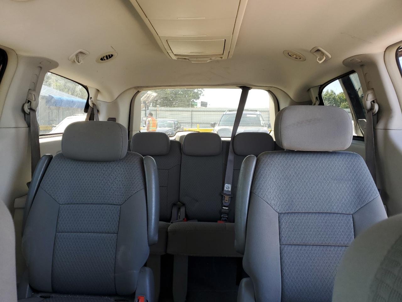 Dodge Caravan Sxt Image 4