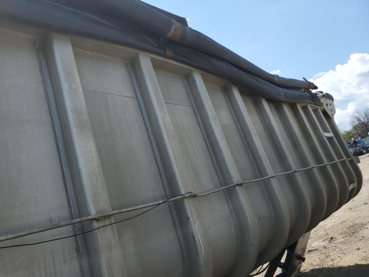 Fruehauf Trailer Image 3