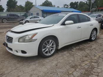 Salvage Nissan Maxima
