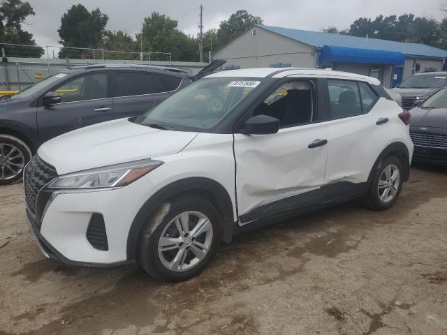  Salvage Nissan Kicks
