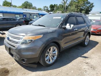  Salvage Ford Explorer