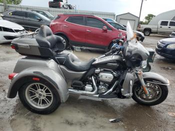  Salvage Harley-Davidson Fl