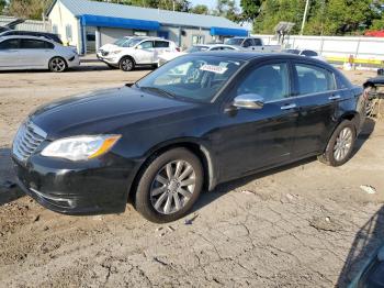  Salvage Chrysler 200