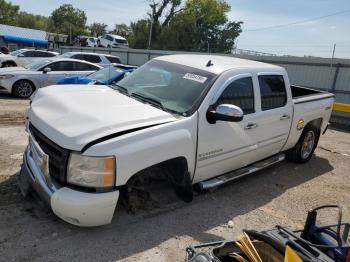  Salvage Chevrolet Silverado K1500 Lt