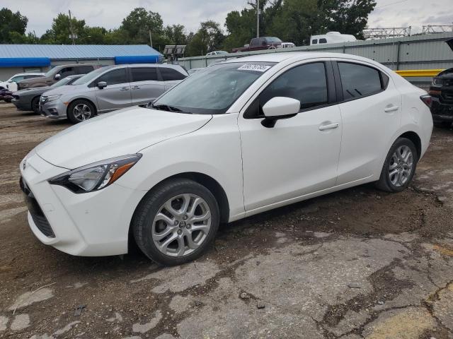  Salvage Toyota Yaris