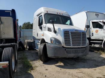  Salvage Freightliner Cascadia 1