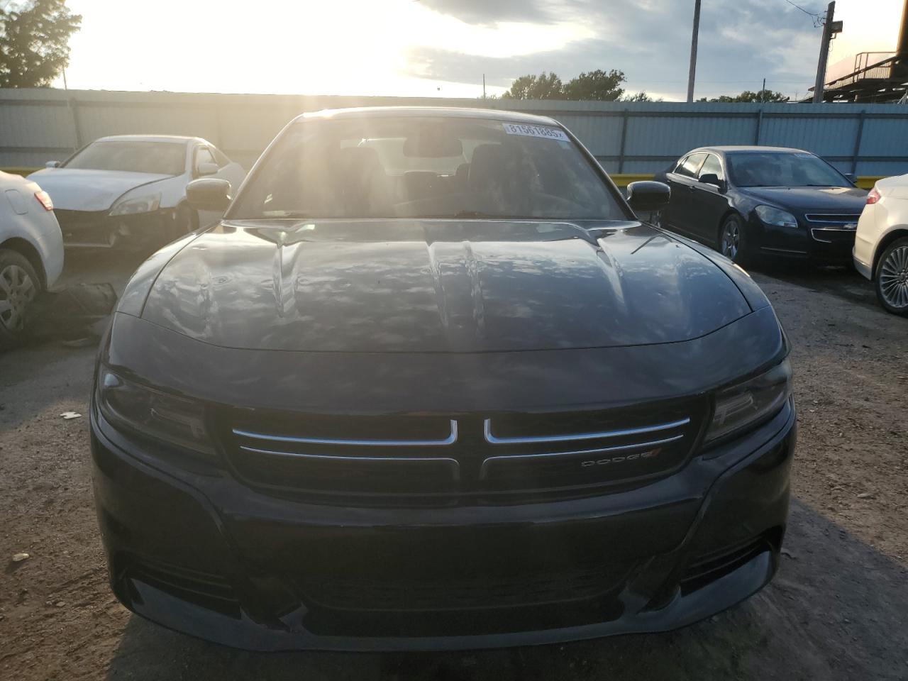 Dodge Charger Se Image 5