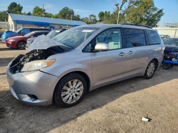  Salvage Toyota Sienna