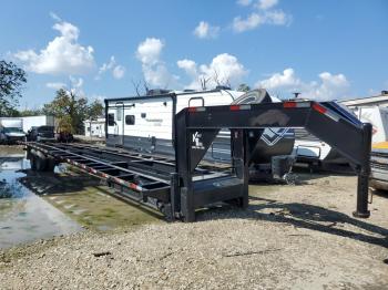  Salvage Kerr Bilt Trailer