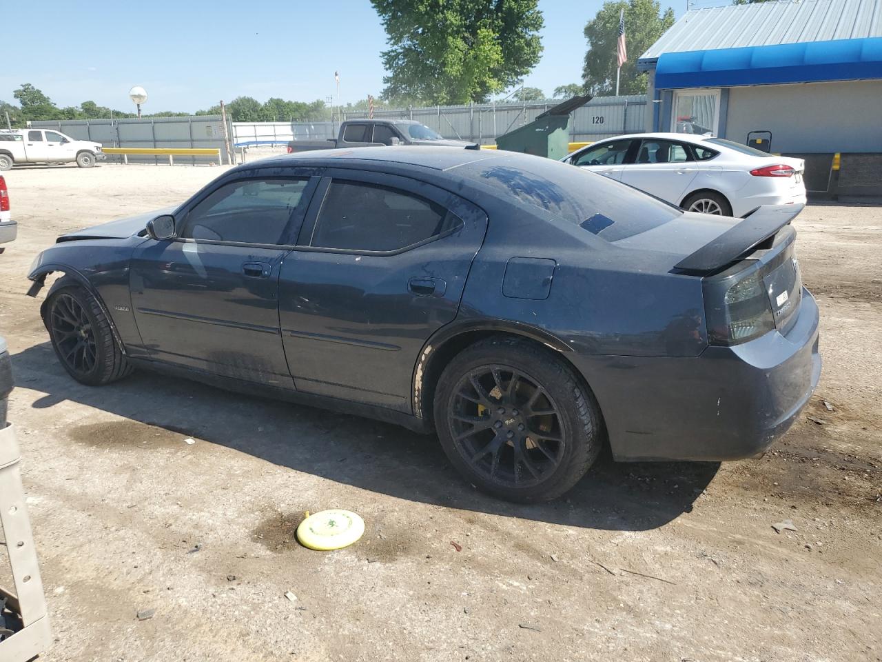 Dodge Charger R/t Image 3