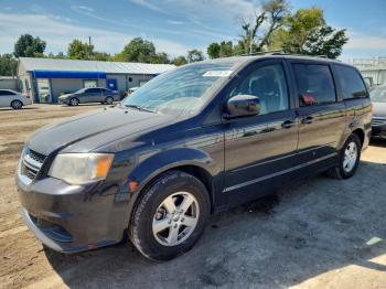  Salvage Dodge Caravan